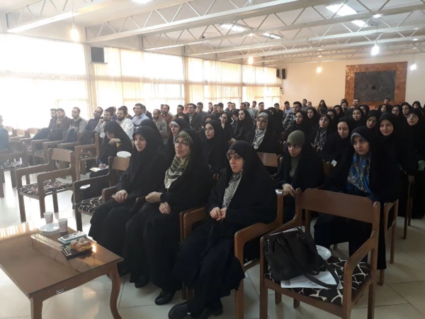 دکتر ساکی در آیین گشایش دوره آموزشی مهارت آموزان ماده 28 در مرکز شهید شرافت تهران :
برای رشد و پیشرفت در حرفه معلمی هیچ پایانی وجود ندارد 3