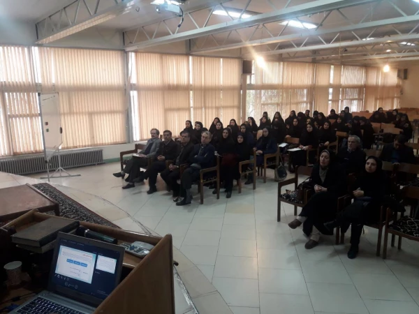 برگزاری نشست علمی- پژوهشی:
کارورزی تاملی در حرفه معلمی
(مبانی و تجارب جهانی) 2